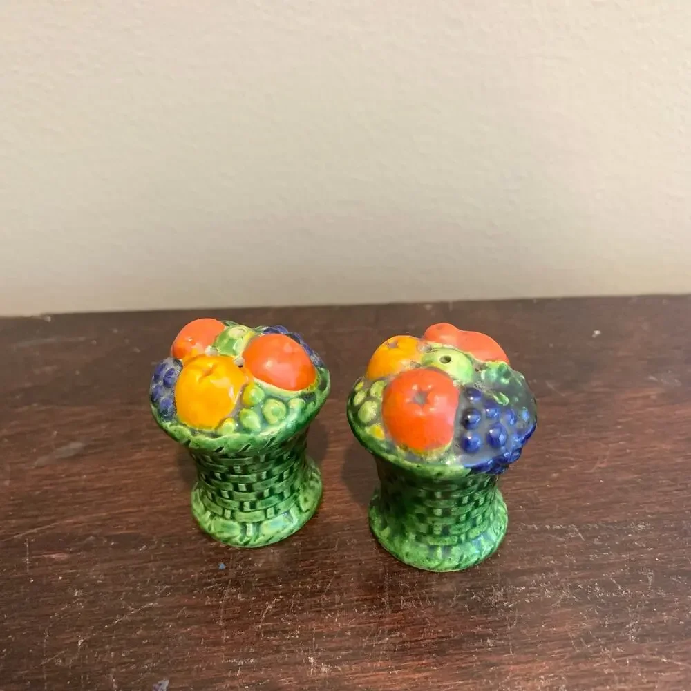 Vintage‎ green woven basket with fruit ceramic salt & pepper shaker set